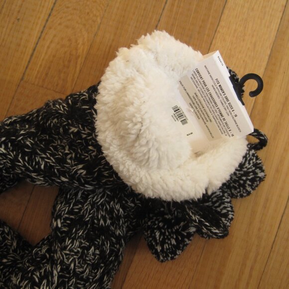 Express Cable Knit Fleece Lined Pom Slipper Socks Size 6-10 NWT - Picture 3 of 4